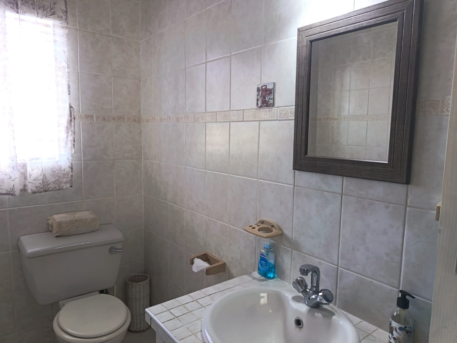 4 Bedroom Property for Sale in Vanes Estate Eastern Cape